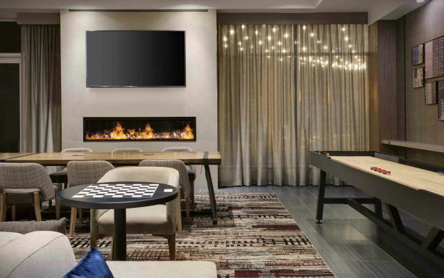 DoubleTree by Hilton Chicago Midway Airport