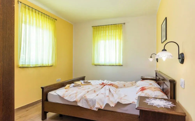 Lovely Family Bungalow With Private Pool