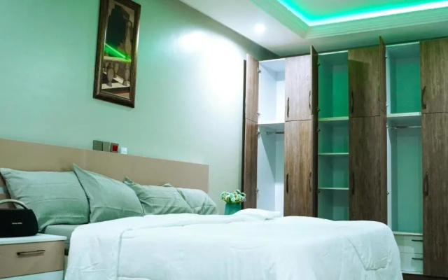 Immaculate 3-bed Apartment in Accra