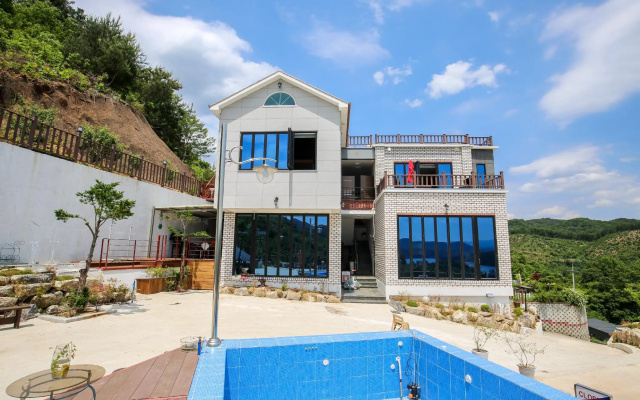 Gapyeong landevue pension