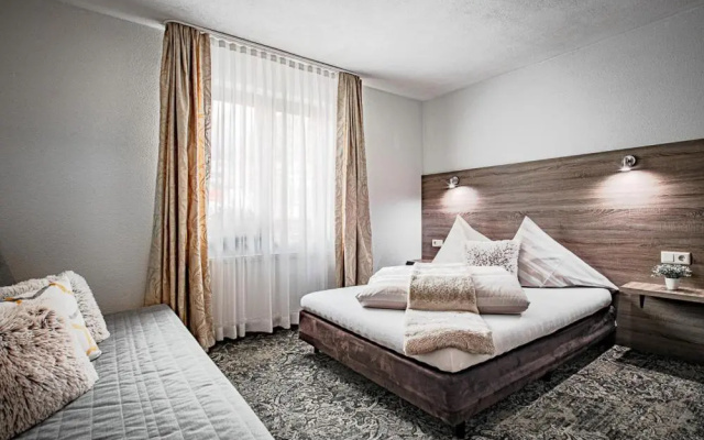 Apartments Leszek Elis 141