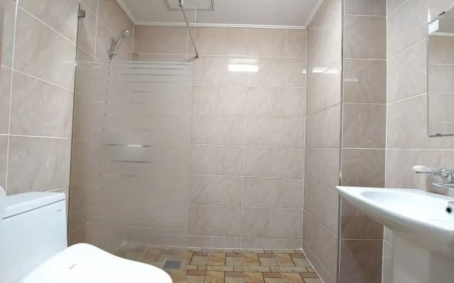 Jeju Hill Hotel