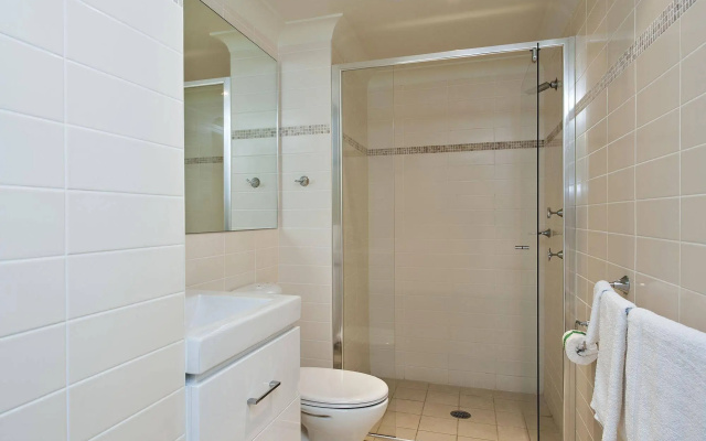 Shoal Bay Beachclub Apartments