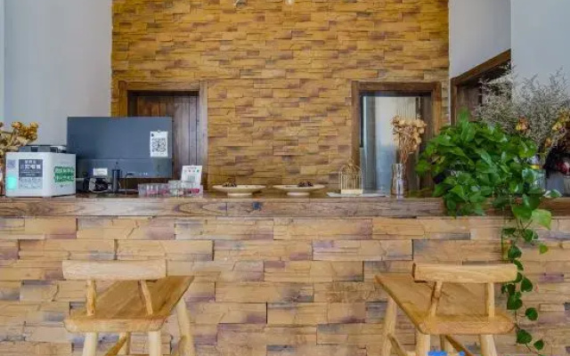 Log, Shanshe Boutique B & B