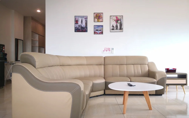 Octagon 21 Guest House