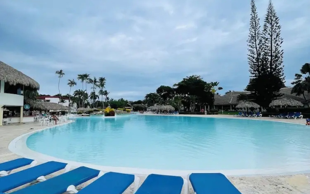 Modern 1BR w/ Balcony View – Marien, Puerto Plata