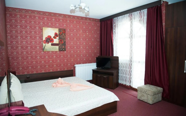Globus Hotel