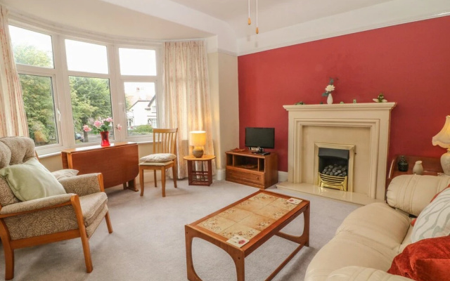 Park Lane Apartment