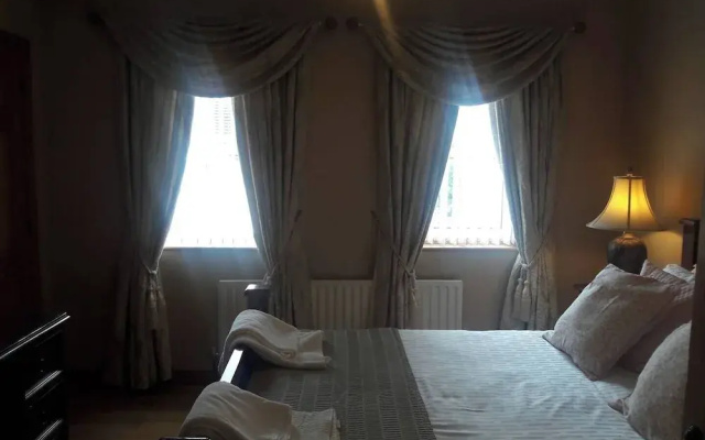 Carndonagh - 3-bedrooms - Sleeps 6/7 - Garden