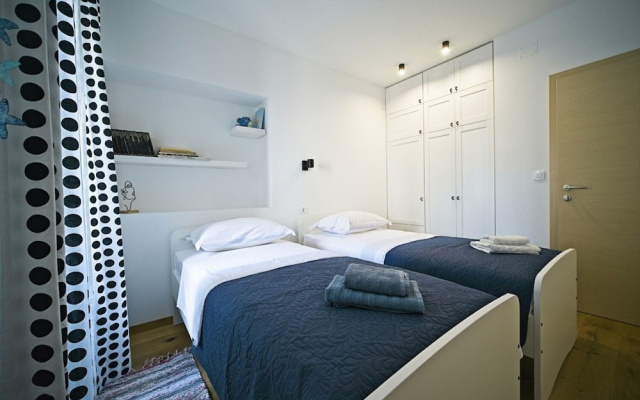 Apartment Afitojen