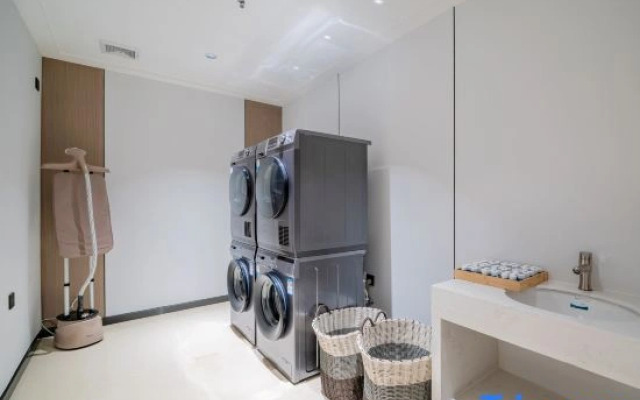 Yimi Collection Hotel (Guangzhou Rainbow Bridge Chenjiaci Subway Station Branch)