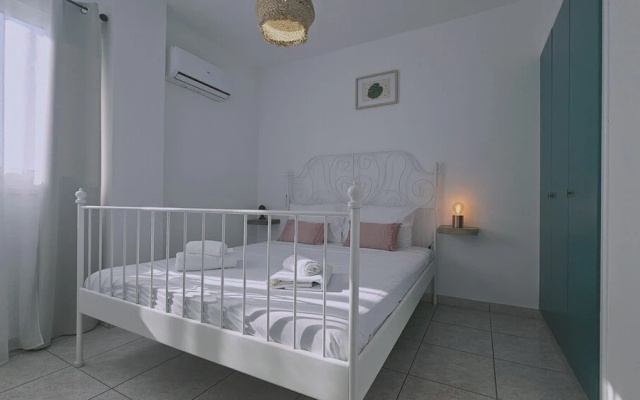143 LCA - Stay Kastella Beach Apartment