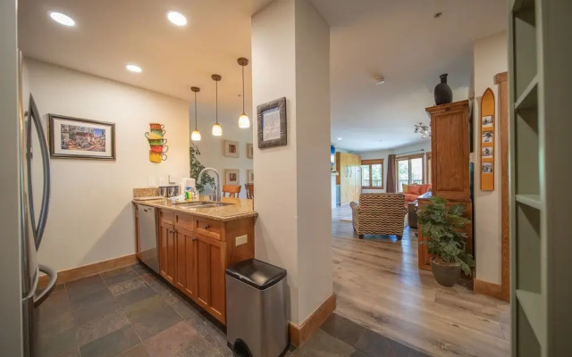 Red Hawk Lodge 2276