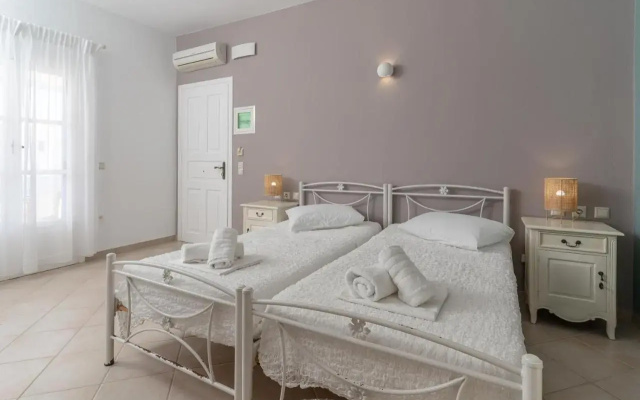 Niriides Hotel