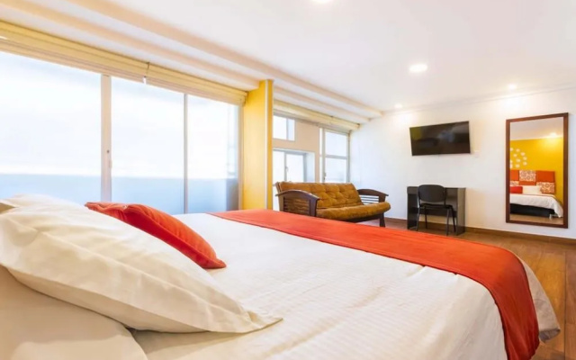 Casa Madrigal Hotel