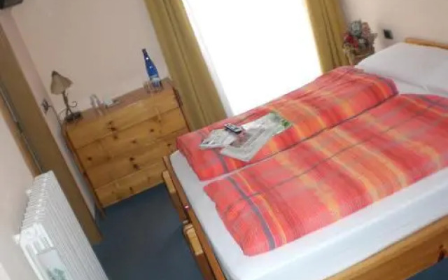 Hotel Croce Bianca