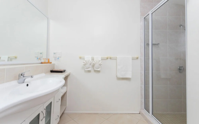 Moana Sands Villas & Apartments