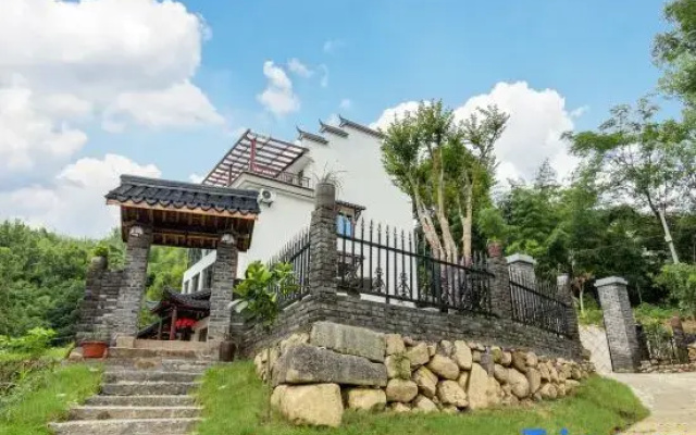 Tonglu Lingyuan Drunken Court Homestay