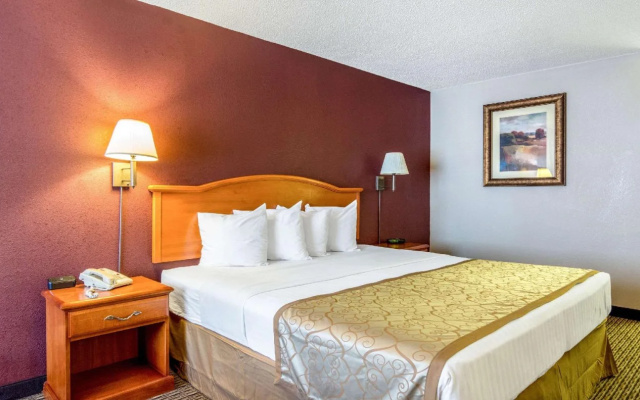 The Parkwood Inn & Suites