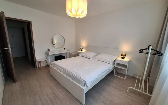 Entrez Apartment Mlynská Bašta