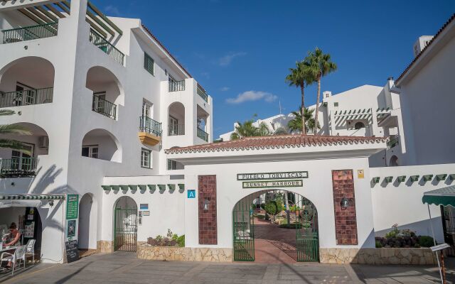 Отель Sunset Harbour Club by Diamond Resorts Испания, Адехе - 3 отзыва об отеле, цены и фото номеров - забронировать отель Sunset Harbour Club by Diamond Resorts онлайн вид на фасад