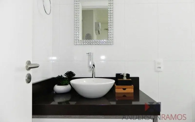 1056 - Apartamento para locação na praia de Bombinhas
