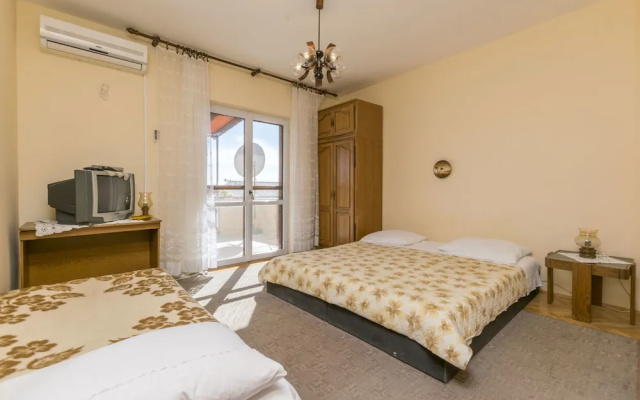 Apartments Zizic