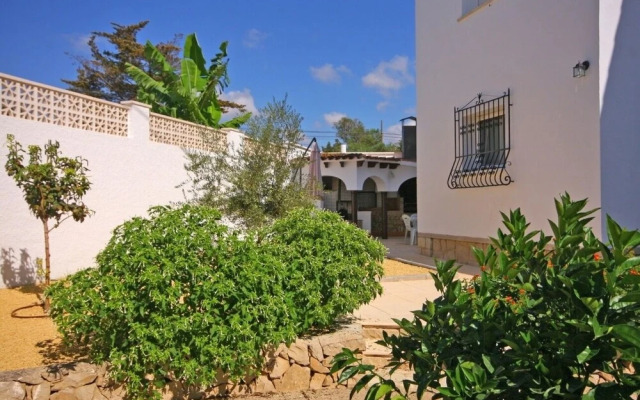 Villa - 7 Bedrooms with Pool and WiFi - 105006