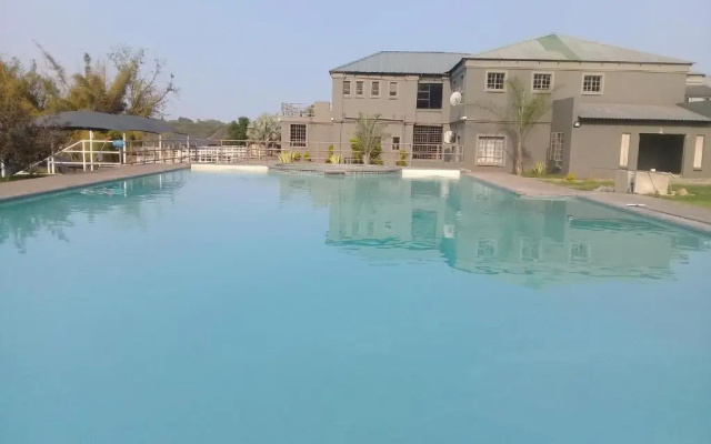 Sima Silver Lodge