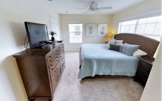 Paradise Palms 3073