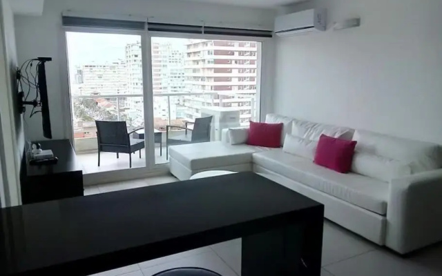 Lux Tower. Departamento 3 ambientes. Pleno centro