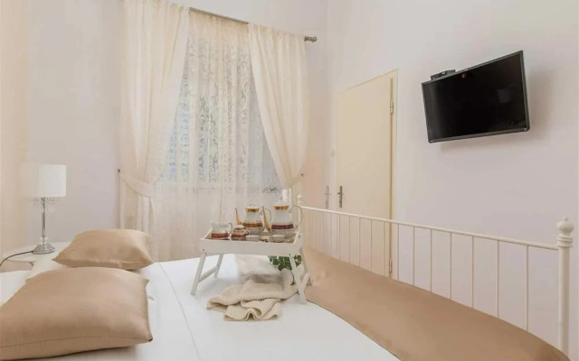 Beachvilla in Orebic With Jacuzzi
