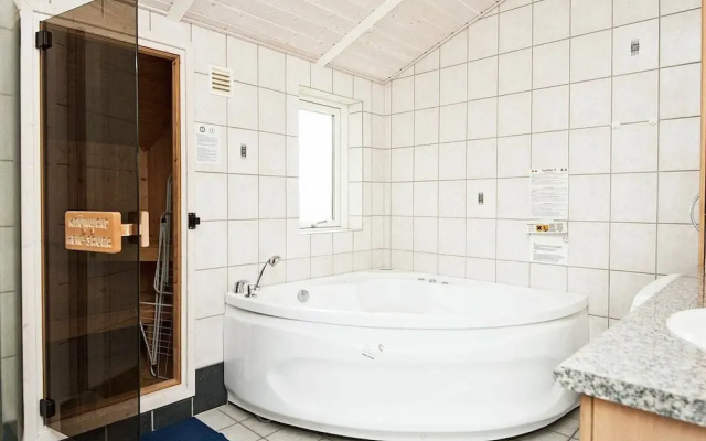Beautiful Holiday Home Near Juelsminde With Sauna
