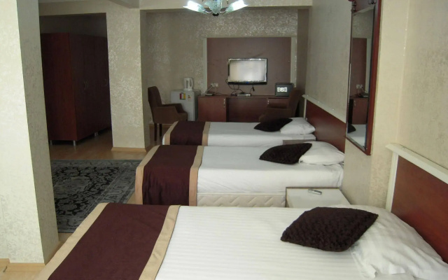 Отель Elite Plus Family Old City