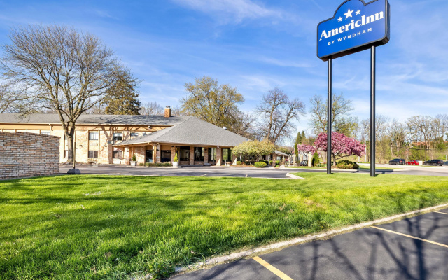 AmericInn by Wyndham Delafield-Waukesha-Milwaukee