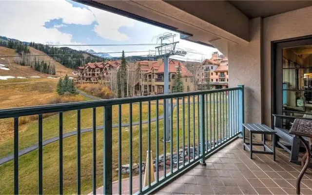 Bear Creek Lodge