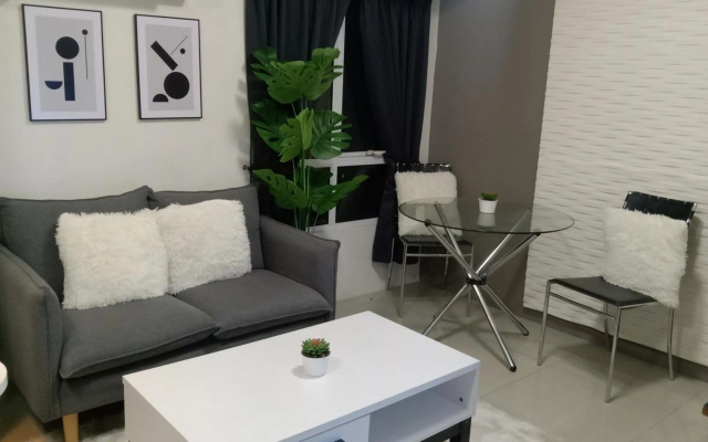 A2J Luxury BGC 2BR Loft Near Malls, Burgos Circle