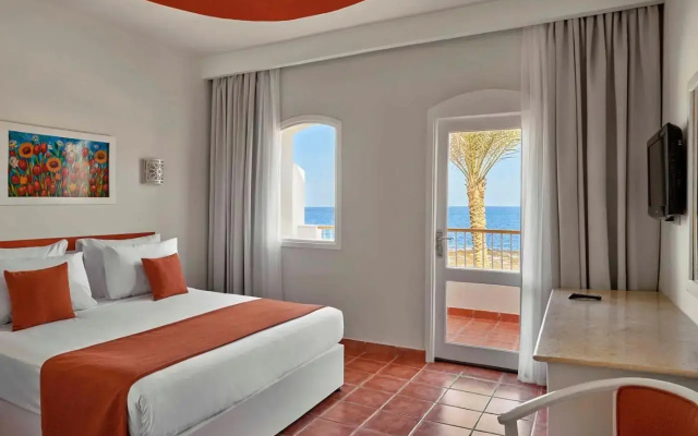 Отель JAZ Neo Reef Marsa