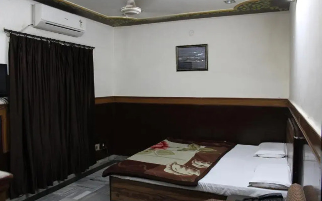 Hotel Ajay International