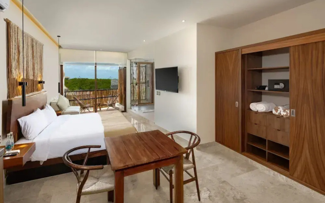 Adora Tulum