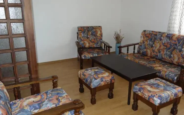 Yanevi Apartments