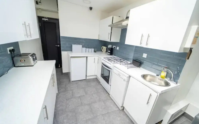 1 Bedroom Studio Near the City