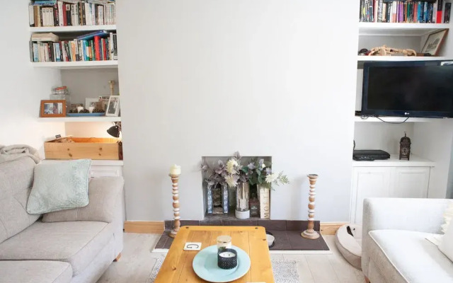 1 Bedroom Flat With Garden in Bristol