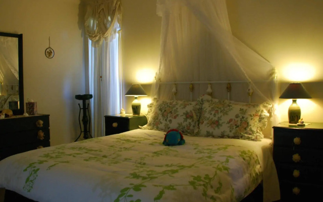 Wombat Cottage Bed & Breakfast