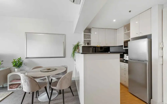 Lovely Boutique 1-bed Unit With Gym & Pool