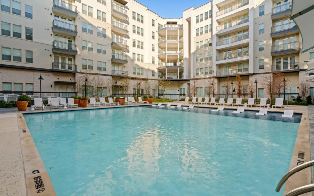 Arlington Luxe Studio Apartment