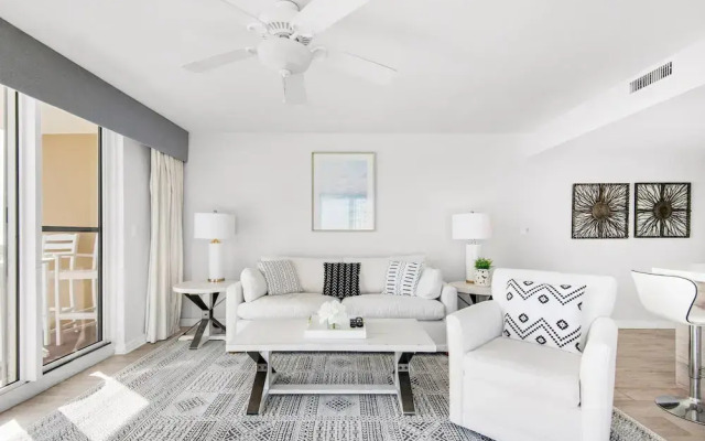 Pelican Beach Resort 501