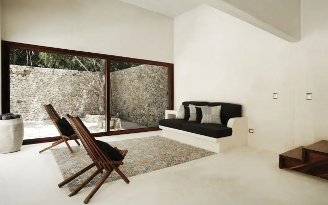 The Mayan Jungle House