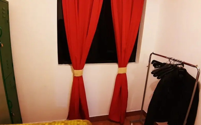 Sebris Cafic Art Gallery House