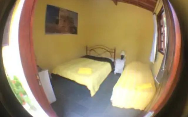 Hostel Yellow House